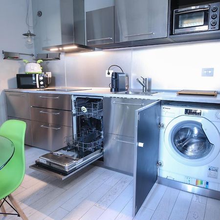Central Apartment Close To Food And Shopping 博洛尼亚 外观 照片