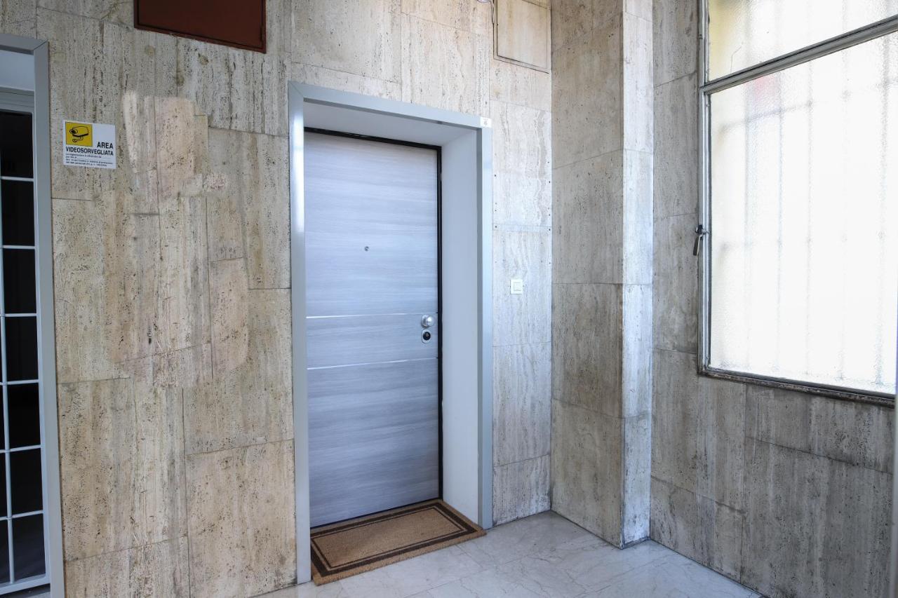 Central Apartment Close To Food And Shopping 博洛尼亚 外观 照片