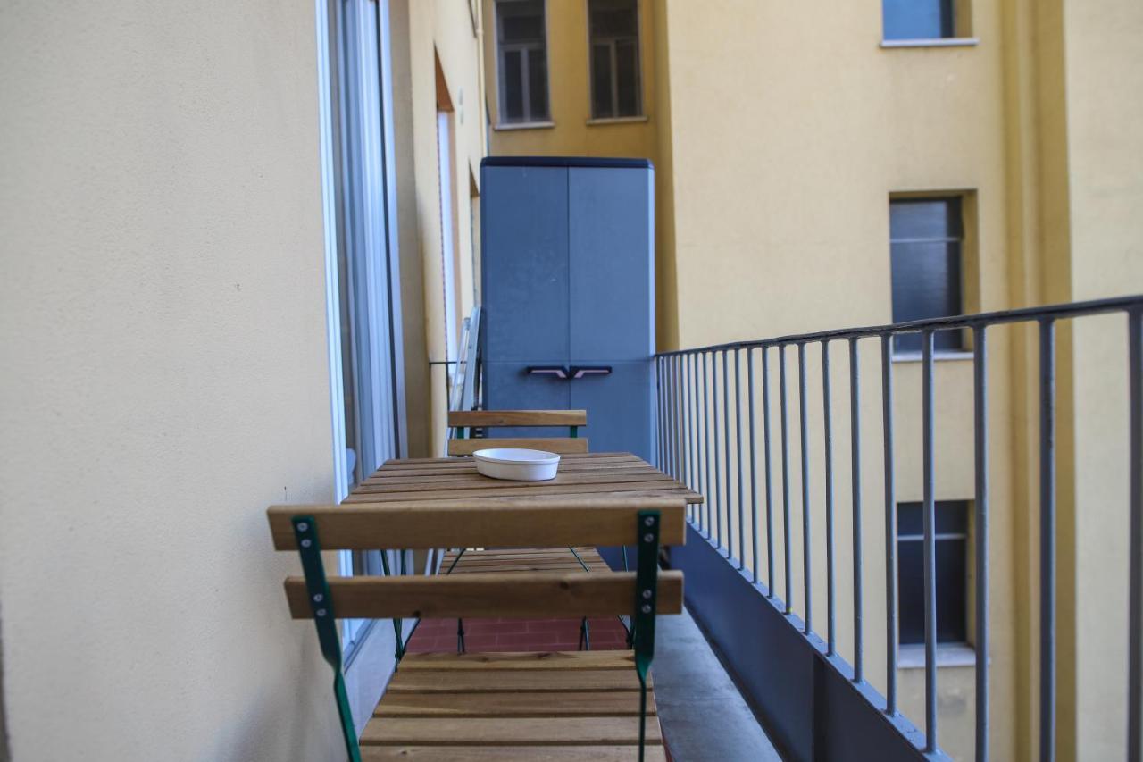Central Apartment Close To Food And Shopping 博洛尼亚 外观 照片